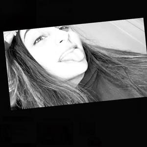 Meet your Posher, Lily